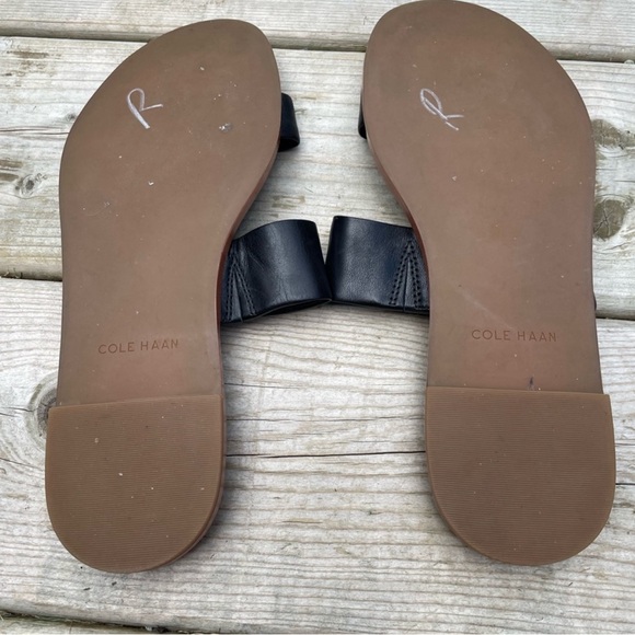 Cole Haan black leather flat sandals size 7.5 - Picture 3 of 4